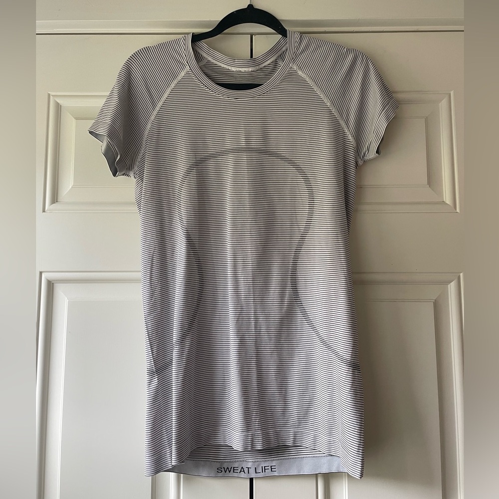 LULU LEMON SWIFTLY TECH T-SHIRT